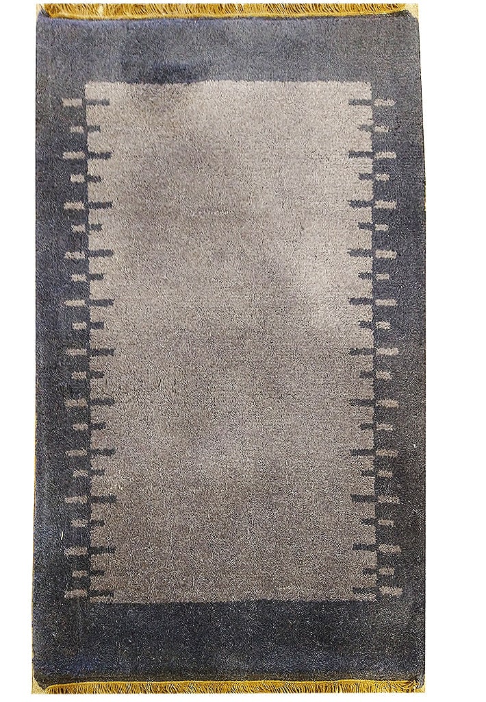 Gray Contemporary Hand-Knotted Wool Area Rug 2' x 3': Gray Contemporary Hand-Knotted Wool Area Rug 2' x 3' Free continental US Shipping Introducing the Gray Mat Rug, a contemporary hand-knotted wool rug that measures 2' x 3'. This stylish rug features a
