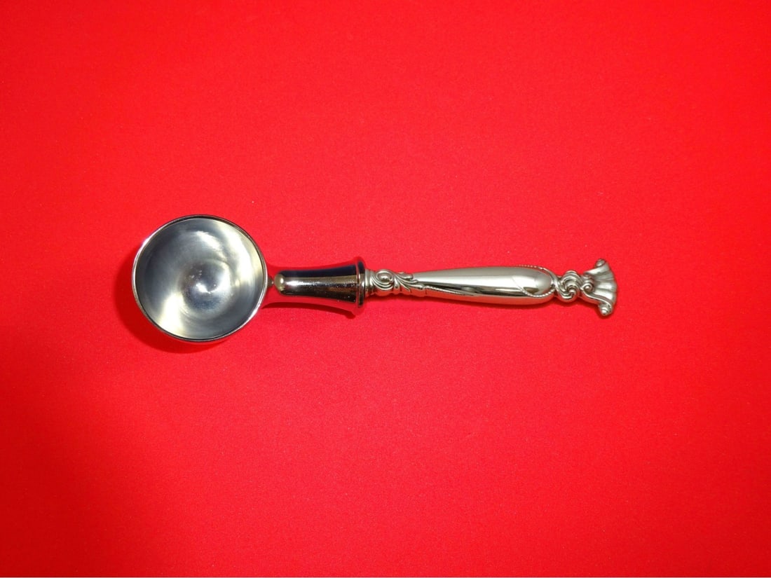 Wallace Romance of the Sea Sterling Silver Coffee Scoop Custom 6 Inch: Wallace Romance of the Sea Sterling Silver Coffee Scoop Custom 6 Inch Discover the elegance of the Romance of the Sea coffee scoop by Wallace, expertly crafted from sterling silver with a chrome-plate