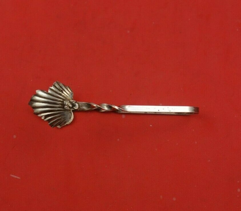 Th. Olsens Sterling Silver Sugar Tongs 3.5 Inch Elegant Serving Piece: Th. Olsens Sterling Silver Sugar Tongs 3.5 Inch Elegant Serving Piece This exquisite pair of sugar tongs by Th. Olsens is crafted from high-quality sterling silver. Measuring 3 1/2 inches, these tongs