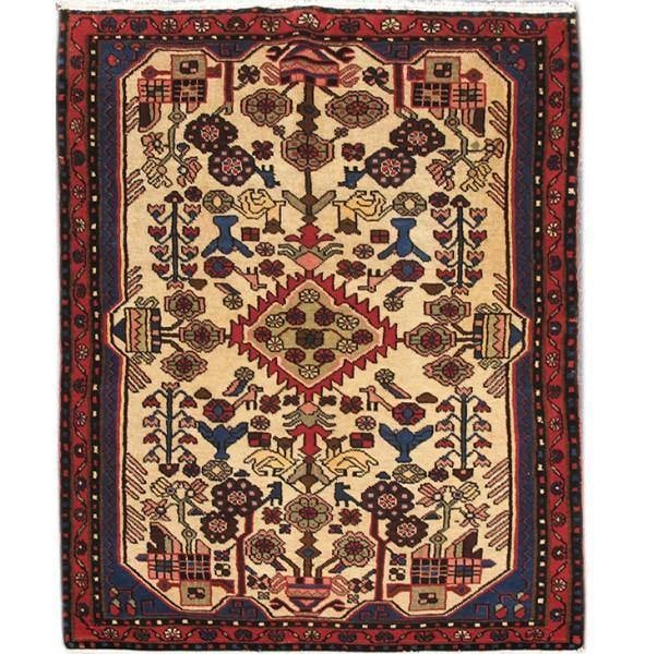 Ethnic Persian Hamadan Nomadic Rug 3.4 x 4.10 Feet: Ethnic Persian Hamadan Nomadic Rug 3.4 x 4.10 Feet Free continental US Shipping Enhance your space with this stunning Ethnic Persian Hamadan Nomadic Rug, measuring 3.4 x 4.10 feet. This exquisite rug