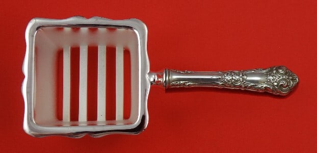 Reed and Barton French Renaissance Sterling Silver Corn Butterer Custom Made: Reed and Barton French Renaissance Sterling Silver Corn Butterer Custom Made Introducing a stunning corn butterer from the French Renaissance pattern by Reed & Barton. This exquisite serving piece fea