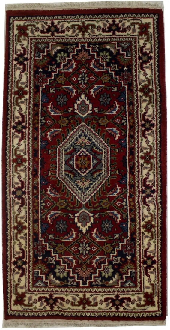 Hand-Knotted Wool Indo-Bidjar Floral Area Rug 2'6 x 4'8 India: Hand-Knotted Wool Indo-Bidjar Floral Area Rug 2'6 x 4'8 India Enhance your living space with this stunning Hand-Knotted Indo-Bidjar Floral Oriental Rug. Measuring 2'6" x 4'8" feet, this decorative car