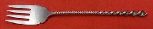 Towle Twist Sterling Silver Salad Fork 6 Inch: Towle Twist Sterling Silver Salad Fork 6 Inch This elegant salad fork features a stunning design from the Twist pattern by Towle, crafted from high-quality sterling silver. Measuring 6 inches in lengt