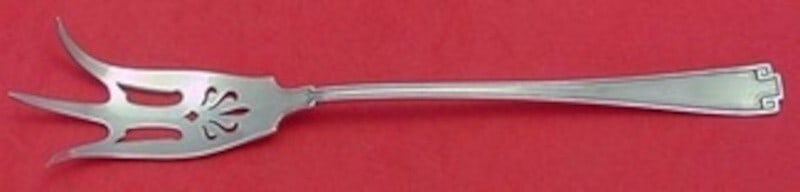 Gorham Etruscan Sterling Silver Lettuce Fork 8 5/8" Serving Piece: Gorham Etruscan Sterling Silver Lettuce Fork 8 5/8" Serving Piece Enhance your dining experience with this exquisite Etruscan serving fork by Gorham. Crafted from high-quality sterling silver, this 8