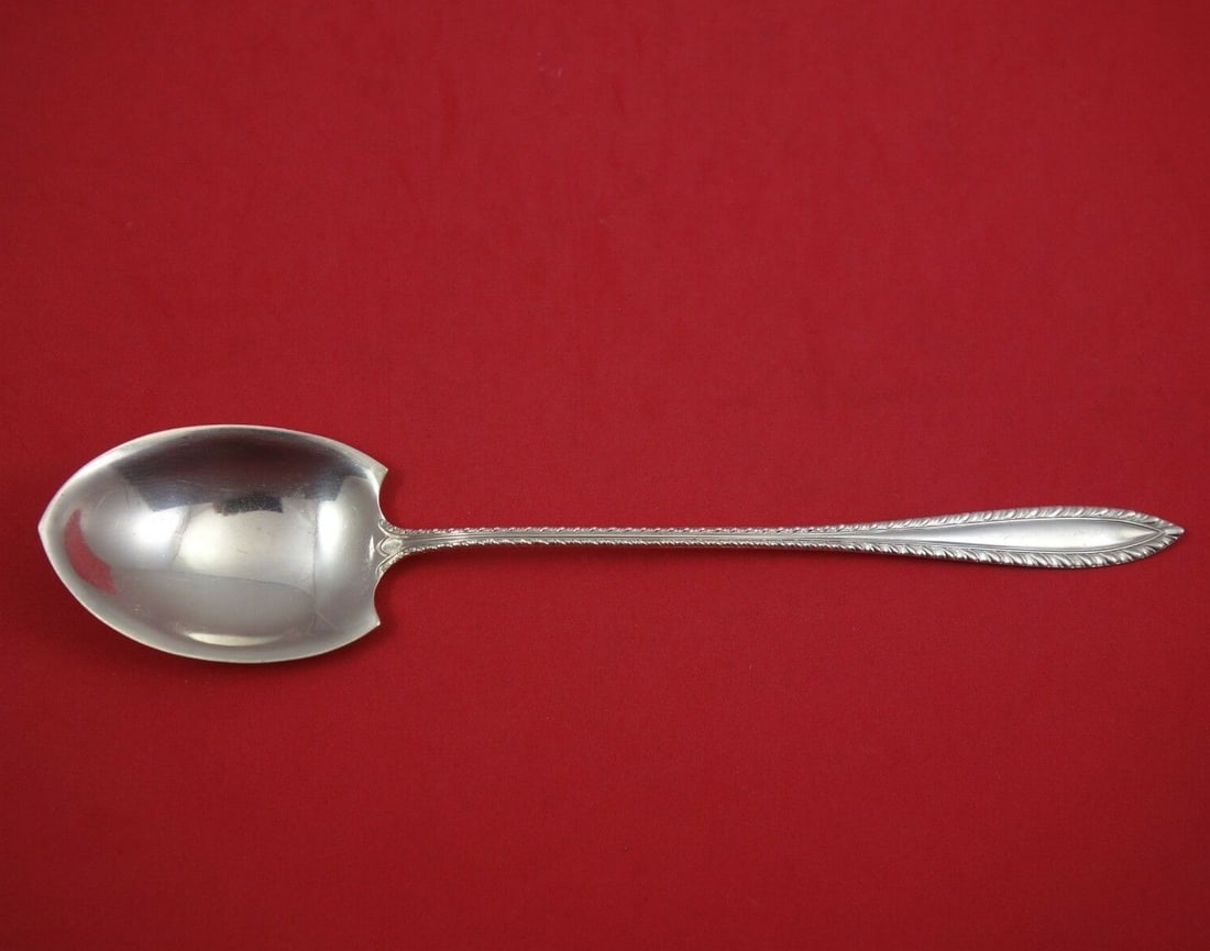 Towle Godroon Sterling Silver Lettuce Spoon 9.5 Inches: Towle Godroon Sterling Silver Lettuce Spoon 9.5 Inches This exquisite 9 1/2" lettuce spoon is part of the Godroon pattern by Towle, crafted from high-quality sterling silver. Dating back to the early