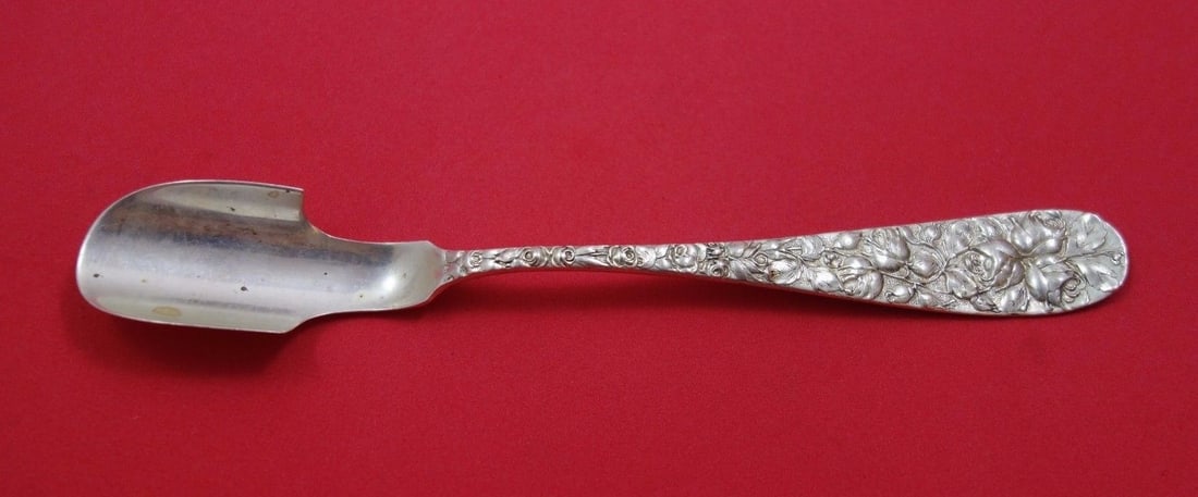 Schofield Baltimore Rose Sterling Silver Cheese Scoop 8 1/8": Schofield Baltimore Rose Sterling Silver Cheese Scoop 8 1/8" This exquisite cheese scoop, crafted by Schofield, features the elegant Baltimore Rose pattern and showcases the timeless beauty of sterlin