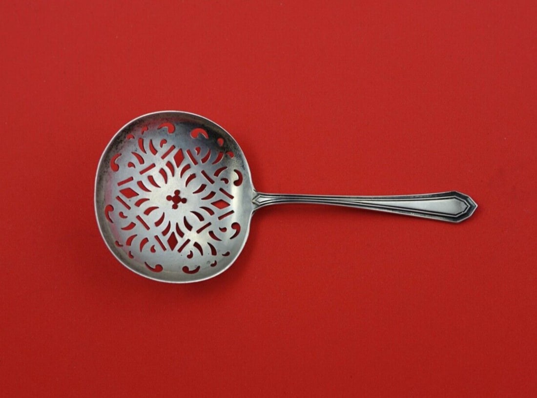 Mount Vernon Sulgrave Sterling Silver 5 Inch Nut Spoon: Mount Vernon Sulgrave Sterling Silver 5 Inch Nut Spoon This exquisite Sulgrave nut spoon is crafted from sterling silver, showcasing the elegant Sulgrave pattern by Mount Vernon. Measuring 5 inches in