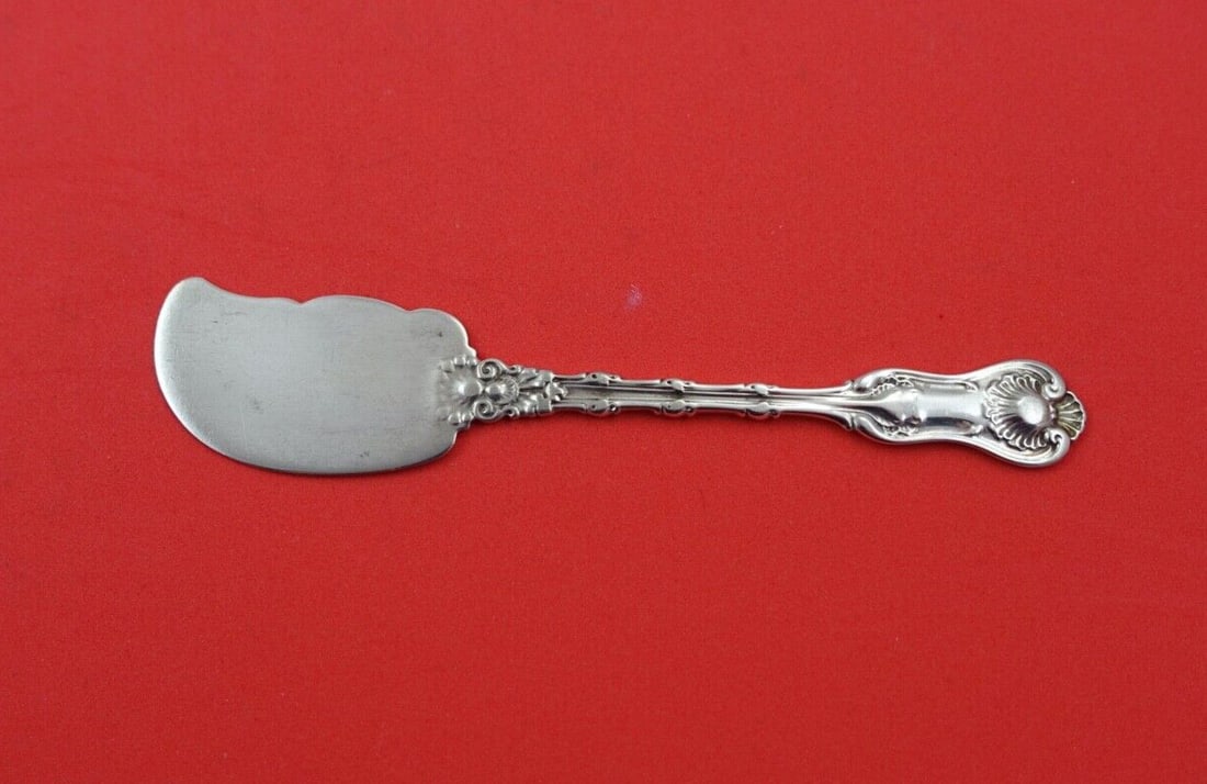 Whiting Imperial Queen Sterling Silver Scalloped Pate Knife 4 3/8": Whiting Imperial Queen Sterling Silver Scalloped Pate Knife 4 3/8" This elegant pate knife features the exquisite Imperial Queen pattern by Whiting, crafted from high-quality sterling silver. Measurin