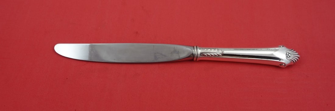 Gorham Edgemont Gold Sterling Silver Knife 9 1/4" Modern Design: Gorham Edgemont Gold Sterling Silver Knife 9 1/4" Modern Design This exquisite Edgemont Gold knife by Gorham features a modern design with a hollow handle crafted from sterling silver, paired with a d