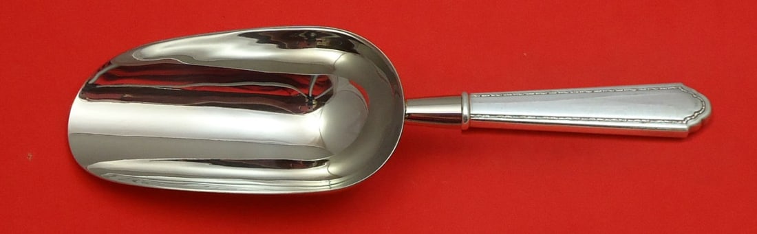 Lunt Sterling Silver Ice Scoop William and Mary 8 3/4" Custom Made Serving Piece: Lunt Sterling Silver Ice Scoop William and Mary 8 3/4" Custom Made Serving Piece This exquisite ice scoop features the classic William and Mary pattern by Lunt, crafted from high-quality sterling silv