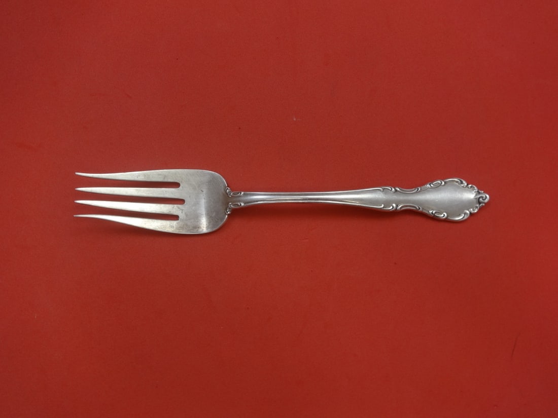 Gorham Chelsea Manor Sterling Silver Cold Meat Fork 8 5/8 in: Gorham Chelsea Manor Sterling Silver Cold Meat Fork 8 5/8 in This exquisite Chelsea Manor Cold Meat Fork, crafted by Gorham, features a classic design in sterling silver. Measuring 8 5/8 inches, this
