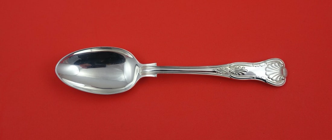 Roberts and Belk Kings Sterling Silver 7.5 Inch Spoon: Roberts and Belk Kings Sterling Silver 7.5 Inch Spoon This exquisite 7 1/2" place soup spoon/dessert spoon from the Kings pattern by Roberts and Belk is crafted from high-quality sterling silver. The