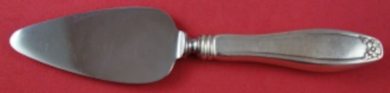 Stieff Puritan Sterling Silver Cheese Server 6 3/8 Inch: Stieff Puritan Sterling Silver Cheese Server 6 3/8 Inch This exquisite cheese server is part of the Puritan pattern by Stieff, crafted from high-quality sterling silver. Measuring 6 3/8" in length, it