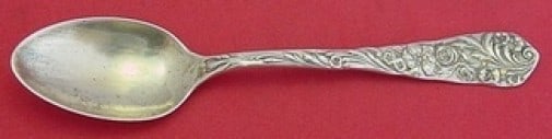 Flora Teaspoon by Reed & Barton Sterling Silver 5 3/4" Monogrammed: Flora Teaspoon by Reed & Barton Sterling Silver 5 3/4" Monogrammed This exquisite Flora by Reed & Barton sterling silver teaspoon measures 5 3/4" and features a beautiful floral pattern. It is crafted