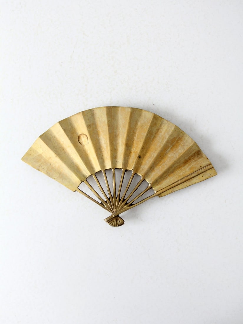Mid Century Brass Decorative Tray Japanese Fan Design: Mid Century Brass Decorative Tray Japanese Fan Design This mid-century decorative brass tray is beautifully shaped like a Japanese hand fan, making it a unique display piece for jewelry or small items