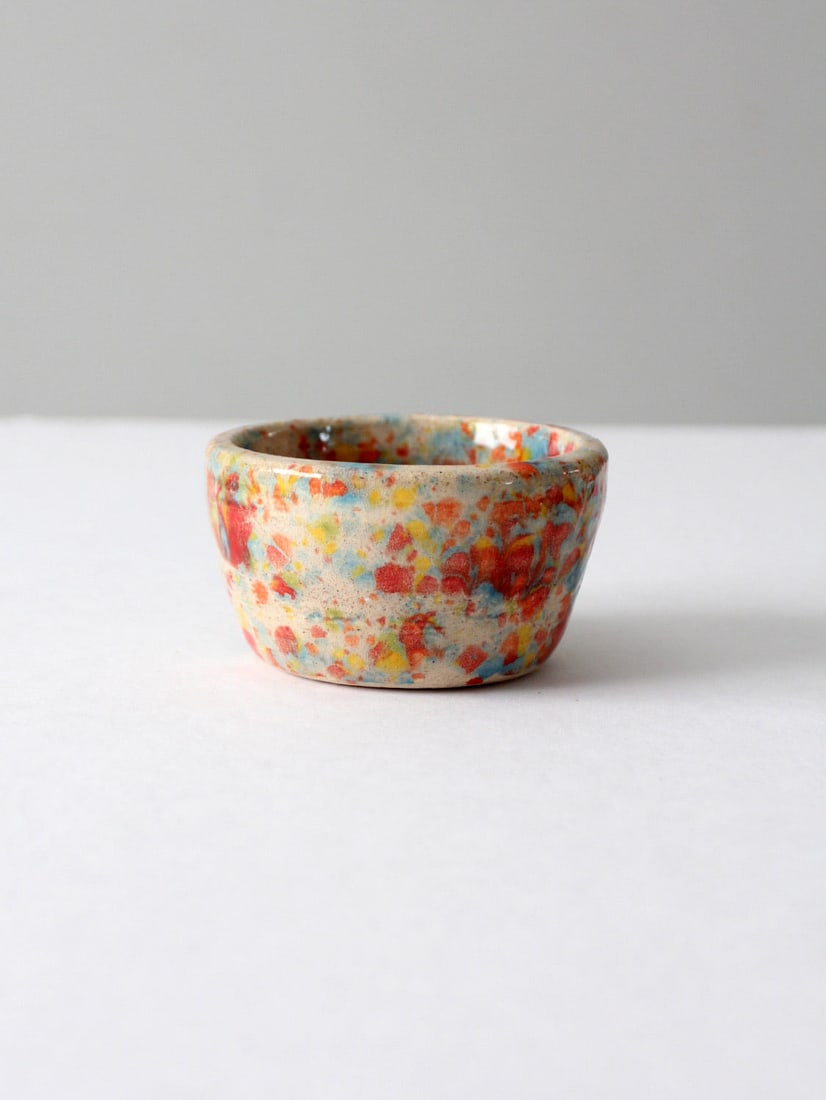 Handcrafted Vintage Studio Pottery Bowl Coral Turquoise Yellow 4.25 Inch: Handcrafted Vintage Studio Pottery Bowl Coral Turquoise Yellow 4.25 Inch Discover this exquisite vintage studio pottery bowl, hand-crafted from stoneware and showcasing a stunning speckled glaze that