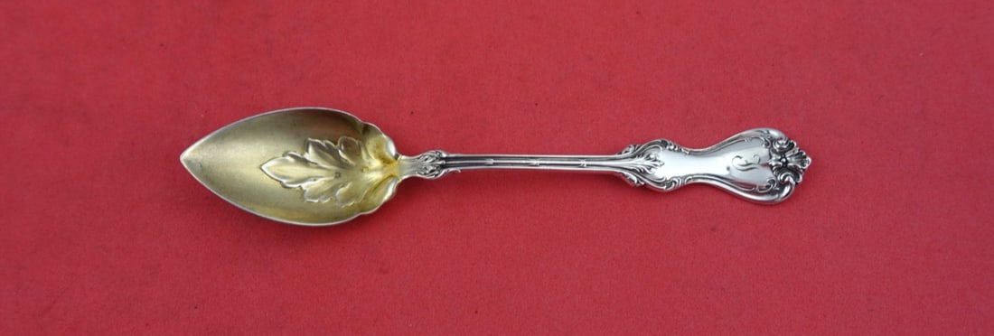 Whiting Duke of York Sterling Silver Grapefruit Spoon 5 1/4 inch Gold Wash: Whiting Duke of York Sterling Silver Grapefruit Spoon 5 1/4 inch Gold Wash This exquisite grapefruit spoon is crafted from sterling silver and features the elegant Duke of York pattern by Whiting. Mea