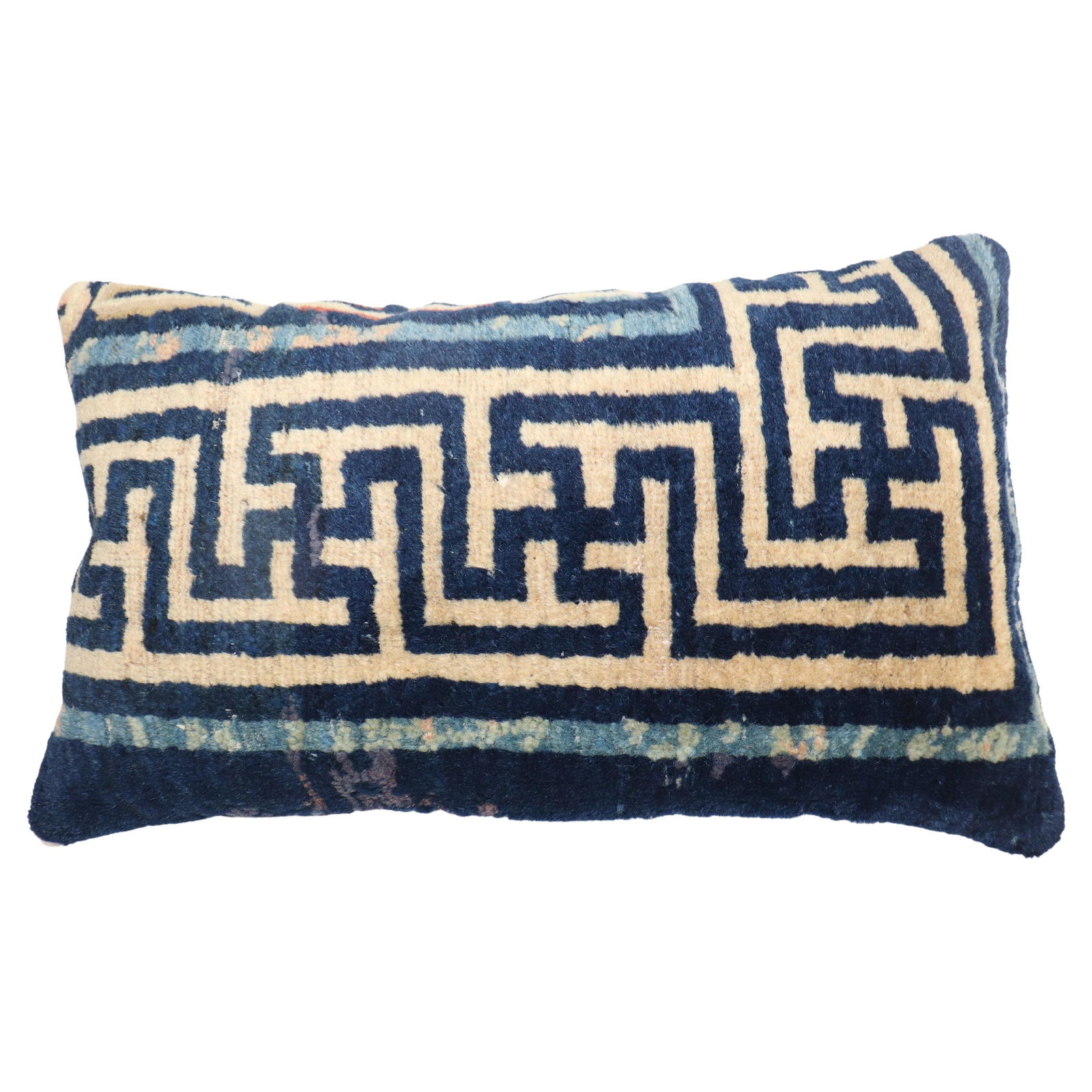 20th Century Chinese Export Wool Rug Pillow 14 x 24 inches: 20th Century Chinese Export Wool Rug Pillow 14 x 24 inches Enhance your living space with this exquisite Large Navy Chinese Rug Pillow, crafted from a 20th-century Chinese rug. This decorative pillow