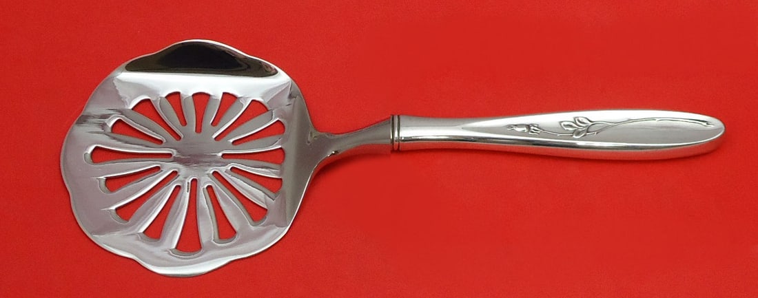 Towle Rose Solitaire Sterling Silver Tomato Server Custom Made: Towle Rose Solitaire Sterling Silver Tomato Server Custom Made This exquisite Tomato Server is crafted in the elegant Rose Solitaire pattern by Towle, showcasing a beautiful sterling silver hollow han