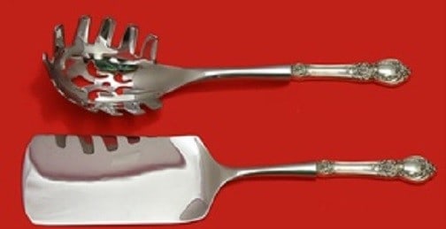 Oneida Stanton Hall Sterling Silver 2pc Italian Serving Set: Oneida Stanton Hall Sterling Silver 2pc Italian Serving Set Enhance your dining experience with this exquisite 2-piece Italian Serving Set from the Stanton Hall pattern by Oneida. Crafted from high-qu