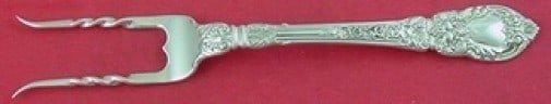 Lunt Charles II Sterling Silver Custom Baked Potato Fork 7 1/4": Lunt Charles II Sterling Silver Custom Baked Potato Fork 7 1/4" This exquisite serving fork is a custom-made baked potato fork from the renowned Charles II pattern by Lunt. Made of high-quality sterli