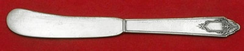 Lunt Granado Sterling Silver Butter Spreader 5 3/4 In Flat Handle Knife: Lunt Granado Sterling Silver Butter Spreader 5 3/4 In Flat Handle Knife This Granado butter spreader from Lunt showcases a classic design, crafted from high-quality heirloom sterling silver. Measuring
