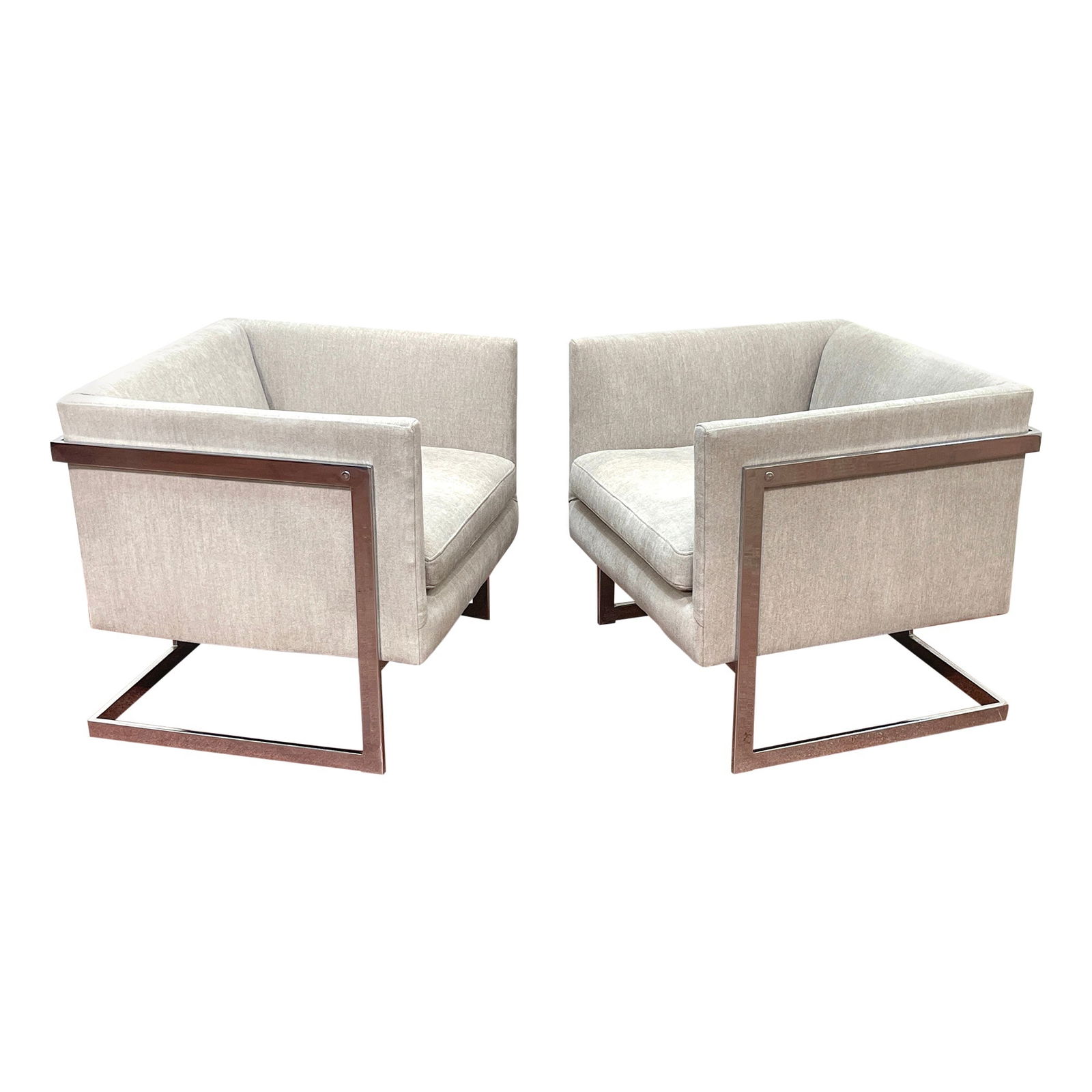 Milo Baughman Pair of Mid-Century Floating Cube Club Chairs with Kravet Upholstery: Milo Baughman Pair of Mid-Century Floating Cube Club Chairs with Kravet Upholstery Elevate your living space with this stunning pair of Milo Baughman Floating Cube Club Chairs, expertly designed in th