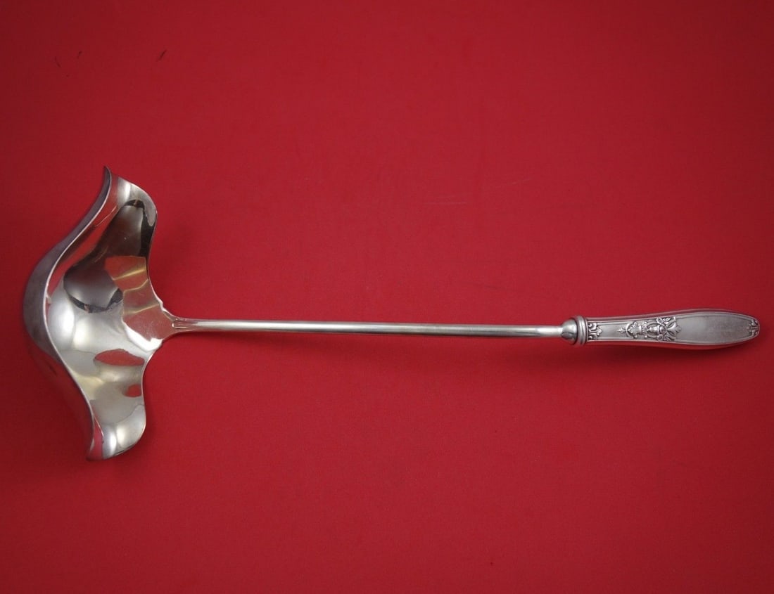 1847 Rogers Ambassador Silverplate Punch Ladle 18 Inch Serving: 1847 Rogers Ambassador Silverplate Punch Ladle 18 Inch Serving This elegant punch ladle from the renowned Ambassador pattern by 1847 Rogers is crafted from silverplate. Measuring 18 inches in length,