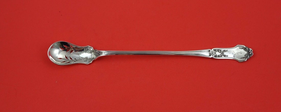 International Sterling Silver La Rochelle Olive Spoon 8 1/4" Pierced Foliage: International Sterling Silver La Rochelle Olive Spoon 8 1/4" Pierced Foliage This exquisite olive spoon is crafted in sterling silver and features the elegant La Rochelle pattern by International Silv