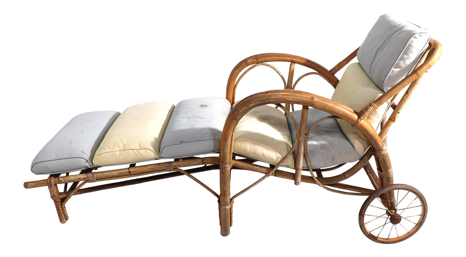 Chic Art Deco Vintage Bamboo Chaise Lounge with Wheels: Chic Art Deco Vintage Bamboo Chaise Lounge with Wheels Discover this chic Art Deco vintage bamboo chaise lounge, an ideal addition for poolside, sunroom, or patio relaxation. Designed with functional