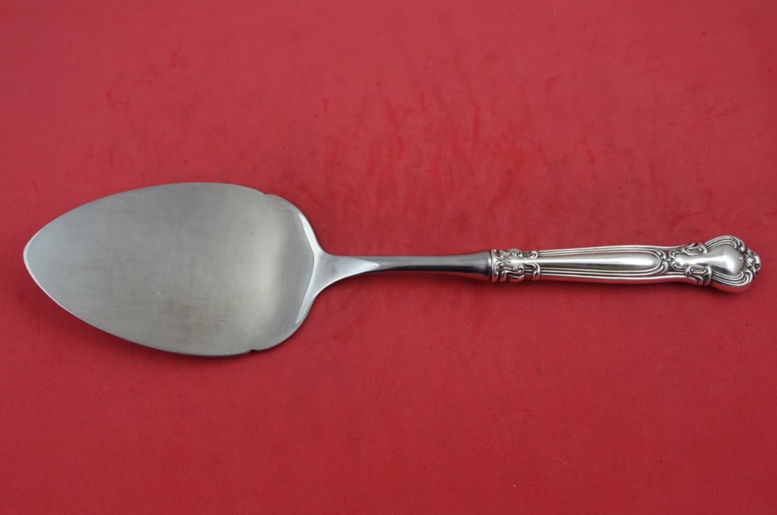 Gorham Chantilly Sterling Silver 11.25 Inch Pastry Server: Gorham Chantilly Sterling Silver 11.25 Inch Pastry Server Presenting the Chantilly Pastry Server by Gorham, a stunning addition to your serving collection. This exquisite piece features a hollow handl