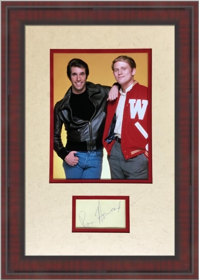 Ron Howard Happy Days Signed Cut Signature Custom Frame Beckett Authenticated: Ron Howard Happy Days Signed Cut Signature Custom Frame Beckett Authenticated This is a custom framed signed cut signature from Ron Howard, featuring his autograph authenticated by Beckett. The piece