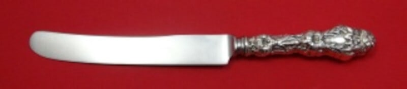 Whiting Lily Sterling Silver Knife 9 1/4 Inch Old French Design: Whiting Lily Sterling Silver Knife 9 1/4 Inch Old French Design Discover the exquisite Lily pattern by Whiting, featuring a beautifully crafted regular knife. This piece showcases a sterling silver ho