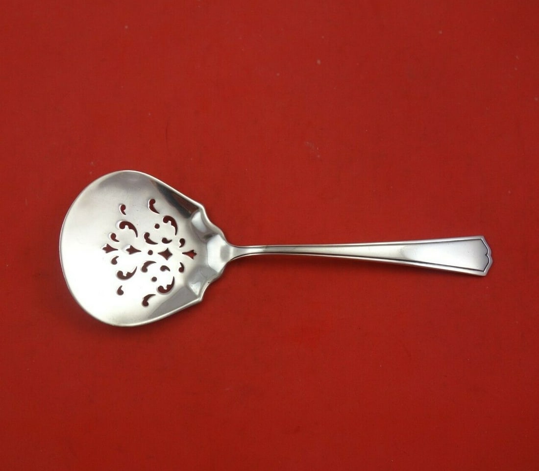Alvin Chippendale New Sterling Silver Tomato Server 7 5/8 Inch: Alvin Chippendale New Sterling Silver Tomato Server 7 5/8 Inch This exquisite tomato server from the Chippendale New pattern by Alvin is crafted from high-quality sterling silver. Measuring 7 5/8 inch