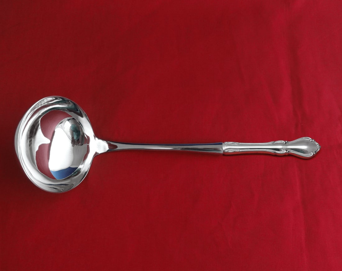 Reed and Barton Hampton Court Sterling Silver Soup Ladle Custom 10 1/2 Inch: Reed and Barton Hampton Court Sterling Silver Soup Ladle Custom 10 1/2 Inch This stunning soup ladle from Reed & Barton features the exquisite Hampton Court pattern. Crafted from high-quality sterling