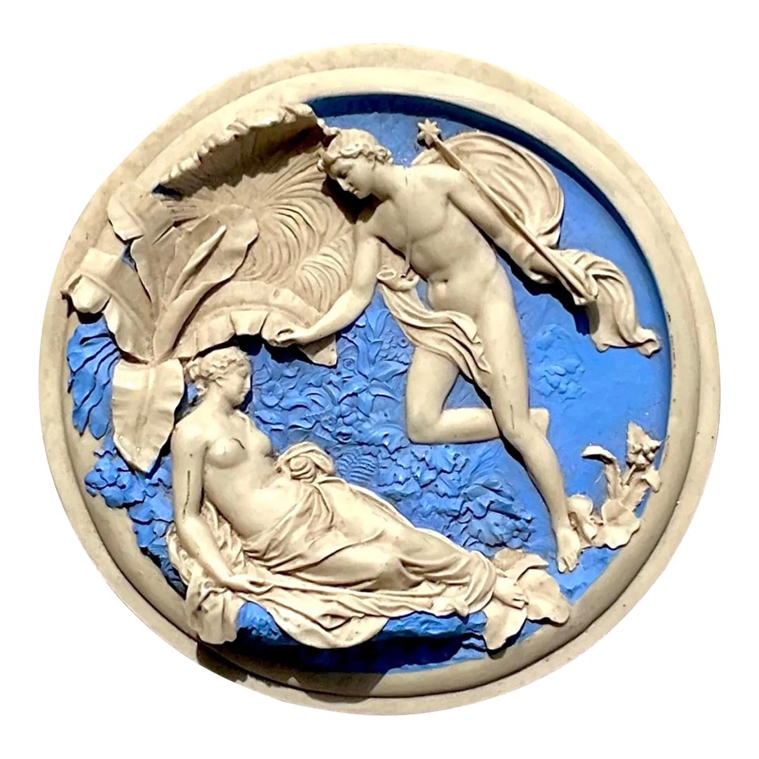 Vintage Regency Medallion Mythological Couple Resin Cornflower Blue: Vintage Regency Medallion Mythological Couple Resin Cornflower Blue Discover a stunning vintage Regency medallion, beautifully crafted from a chic resin composite. This exquisite piece features a myth