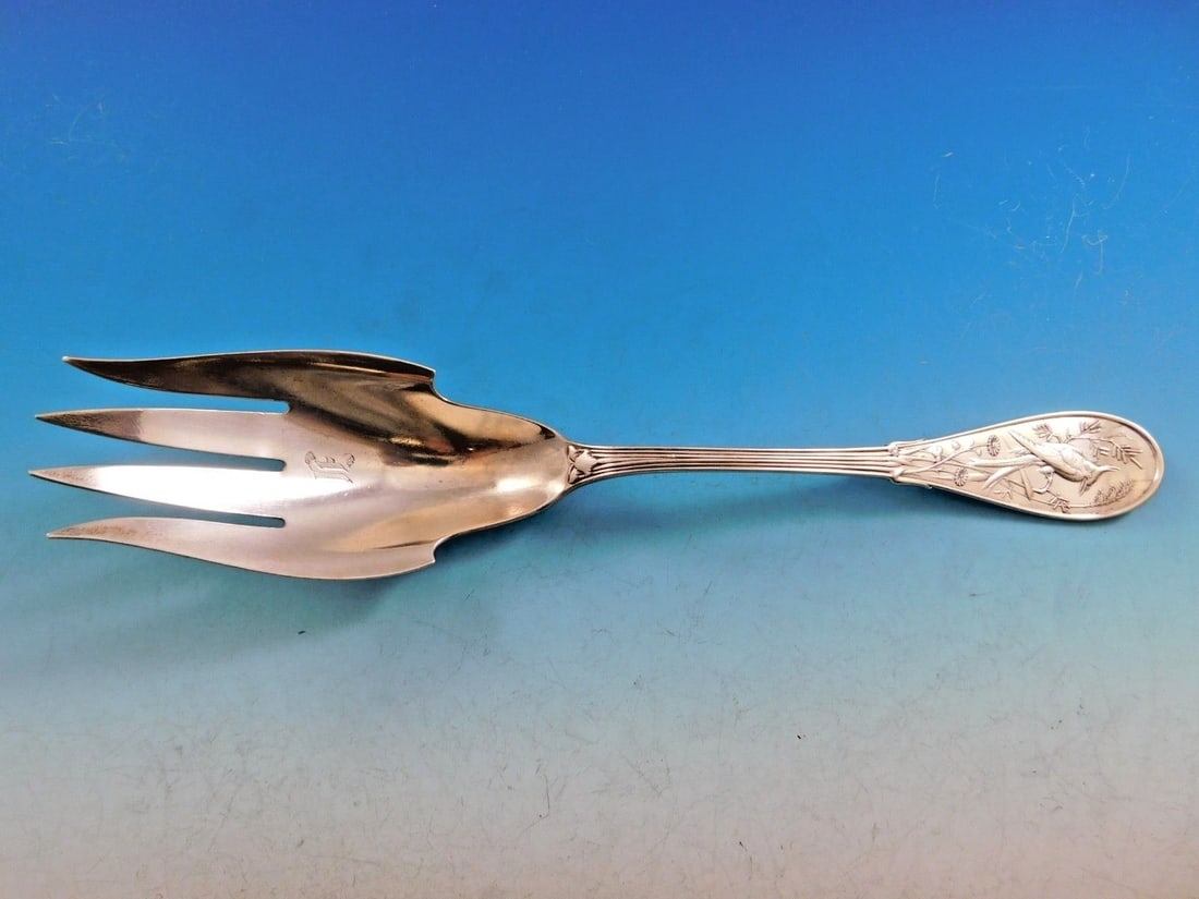 Tiffany & Co Japanese Sterling Silver Salad Serving Fork 9 7/8" Bird Motif: Tiffany & Co Japanese Sterling Silver Salad Serving Fork 9 7/8" Bird Motif Experience the elegance of the Japanese pattern by Tiffany & Co, a stunning sterling silver salad serving fork measuring 9 7/