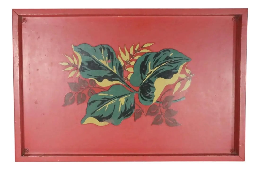 Mid Century Art Deco Red Wood Serving Tray With Foliate Decal: Mid Century Art Deco Red Wood Serving Tray With Foliate Decal This stylish Mid-Century Art Deco serving tray features a chic footed design and showcases a beautiful foliate decal at its center. Crafte