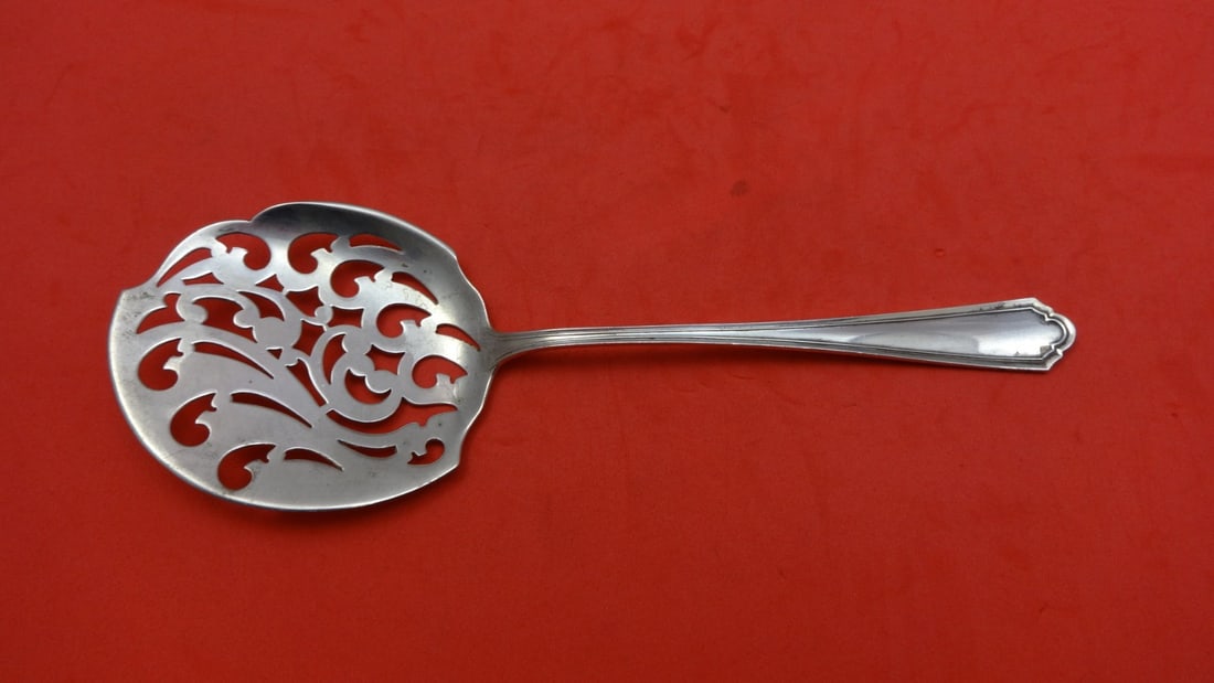 Watson John Alden Sterling Silver Cucumber Server 7 In Monogrammed Style: Watson John Alden Sterling Silver Cucumber Server 7 In Monogrammed Style This exquisite 7" cucumber server is crafted from high-quality sterling silver by Watson, featuring the elegant John Alden patt