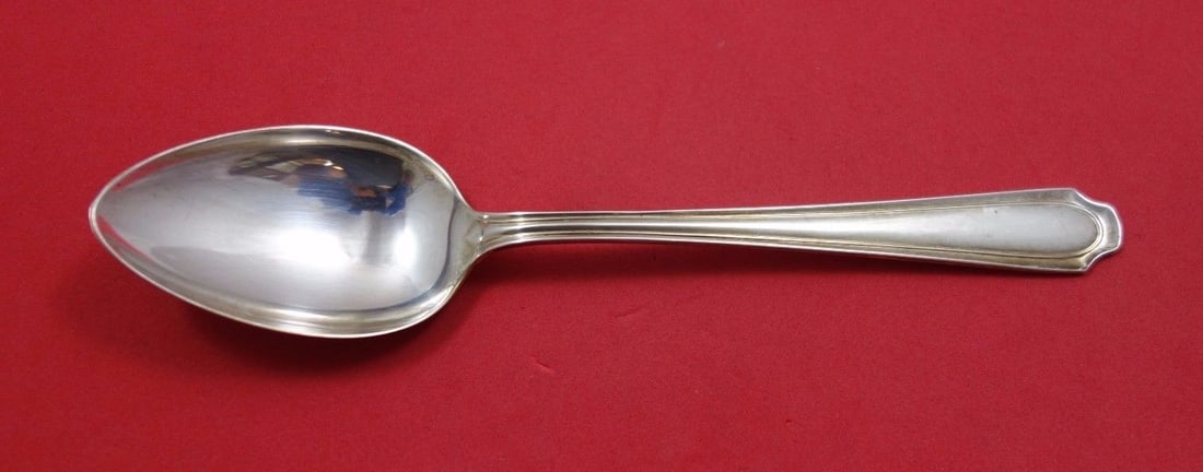 Alvin Lorna Doone Sterling Silver Soup Spoon 7 1/8 Inch: Alvin Lorna Doone Sterling Silver Soup Spoon 7 1/8 Inch This exquisite Lorna Doone place soup spoon by Alvin is crafted from high-quality sterling silver. Measuring 7 1/8 inches, it showcases the eleg