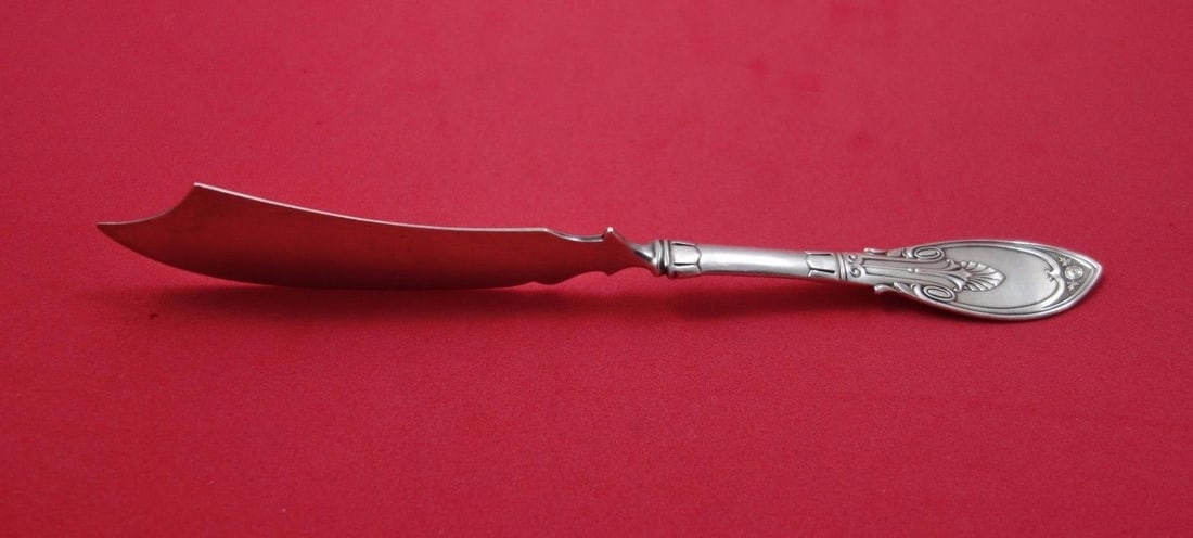 Shiebler Ruby Sterling Silver 7 7/8 Master Butter Knife 90 Degree Blade: Shiebler Ruby Sterling Silver 7 7/8 Master Butter Knife 90 Degree Blade This exquisite Ruby by Shiebler sterling silver master butter knife features a flat handle with a uniquely turned blade at a 90-