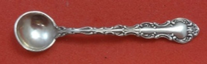 Sterling Silver Salt Spoon 2 3/4 Inch Strasbourg Pattern by Gorham: Sterling Silver Salt Spoon 2 3/4 Inch Strasbourg Pattern by Gorham This is a sterling silver salt spoon in the Strasbourg pattern by Gorham. The spoon measures 2 3/4 inches in length, is not monogramm