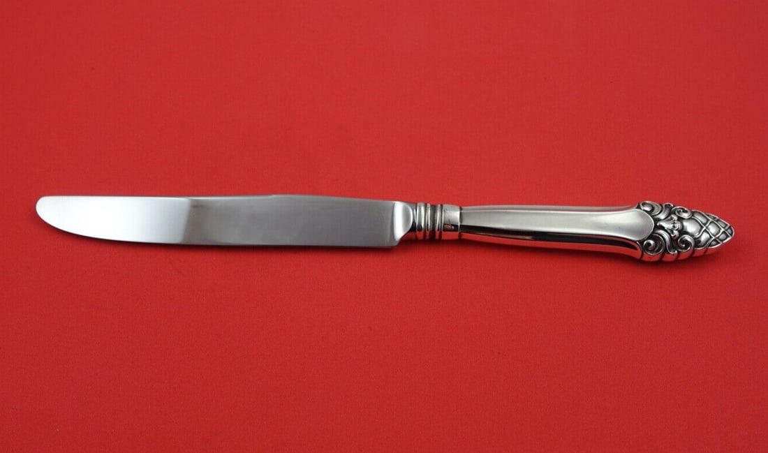 Gorham Sovereign Old Sterling Silver Dinner Knife 9 5/8" Never Used: Gorham Sovereign Old Sterling Silver Dinner Knife 9 5/8" Never Used This exquisite dinner knife from the Sovereign Old pattern by Gorham features a stunning sterling silver hollow handle paired with a