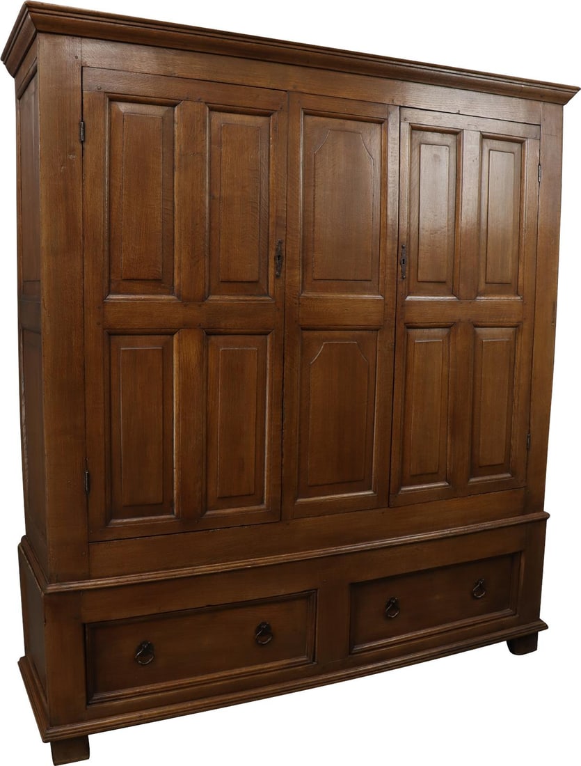 Antique 18th Century French Louis Philippe Oak Armoire Circa 1790: Antique 18th Century French Louis Philippe Oak Armoire Circa 1790 This exquisite 18th Century French Louis Philippe Armoire, crafted from solid oak, showcases the timeless elegance of French Country s