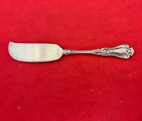 Whiting Violet Sterling Silver Pate Knife 4 3/4 Art Nouveau: Whiting Violet Sterling Silver Pate Knife 4 3/4 Art Nouveau This exquisite Violet pate knife from Whiting Manufacturing Company showcases a stunning Art Nouveau design, crafted in sterling silver. Mea