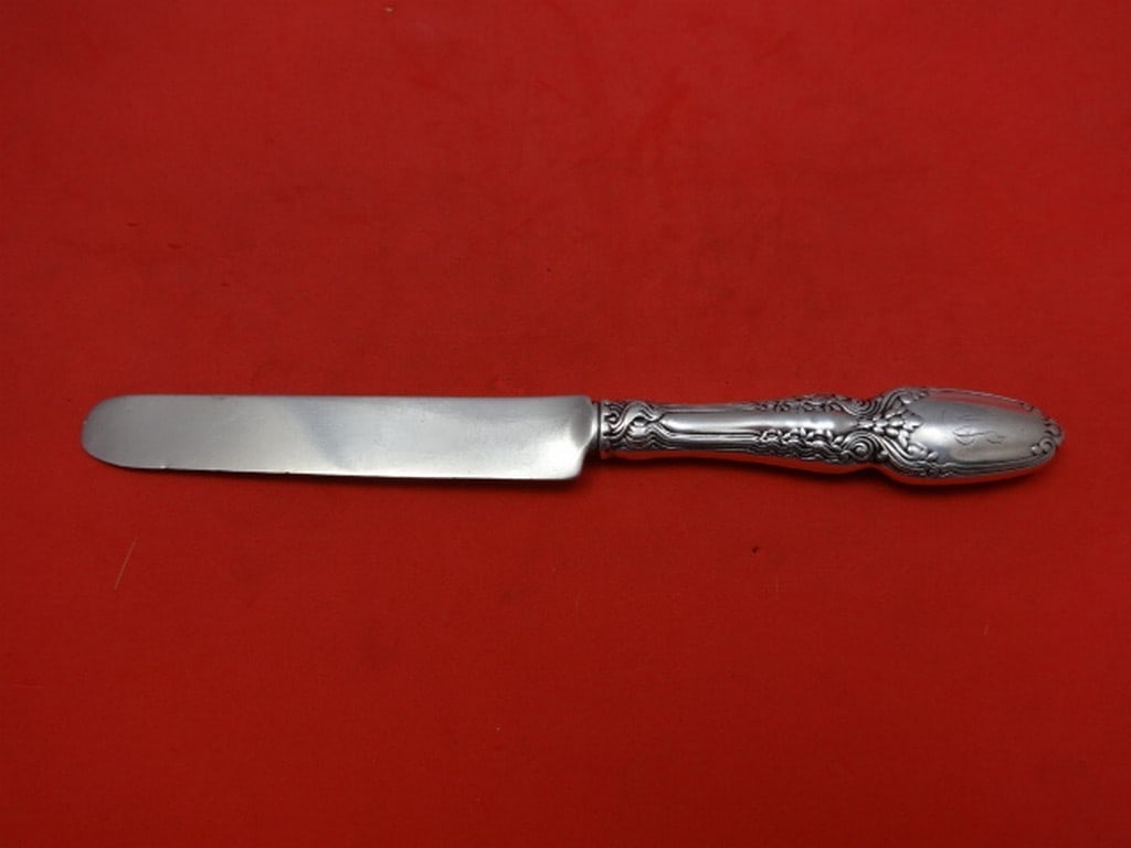 Tiffany & Co. Broomcorn Sterling Silver Tea Knife 7 1/4 Inches: Tiffany & Co. Broomcorn Sterling Silver Tea Knife 7 1/4 Inches Introducing a stunning tea knife from the renowned Tiffany & Co., crafted between 1850-1899. This exquisite piece features the elegant Br