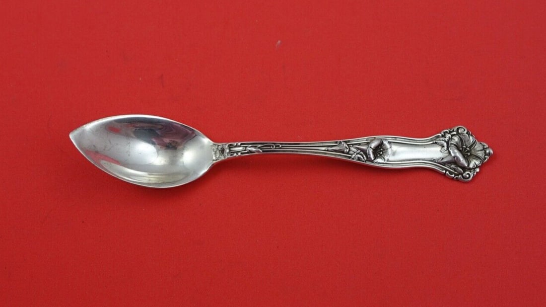 Alvin Morning Glory Sterling Silver Grapefruit Spoon 5 5/8 inches: Alvin Morning Glory Sterling Silver Grapefruit Spoon 5 5/8 inches Add a touch of elegance to your table setting with the Morning Glory grapefruit spoon by Alvin. Crafted from high-quality sterling sil