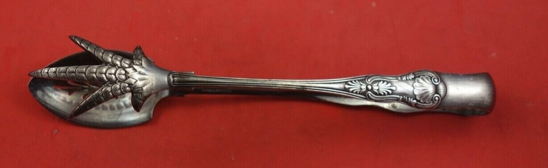 Gorham Kings Silverplate Ice Tong with Claw & Spoon 8 inches: Gorham Kings Silverplate Ice Tong with Claw & Spoon 8 inches Enhance your serving experience with this exquisite ice tong from the Kings pattern by Gorham. Crafted from high-quality silverplate, this