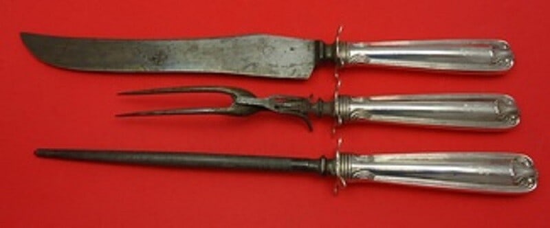 Towle Sterling Silver 3pc Benjamin Franklin Roast Carving Set: Towle Sterling Silver 3pc Benjamin Franklin Roast Carving Set Enhance your dining experience with this exquisite 3-piece roast carving set from the renowned Towle brand, featuring the classic Benjamin