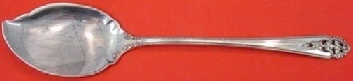 International Sterling Silver Queen's Lace Jelly Server 6 3/4 inches: International Sterling Silver Queen's Lace Jelly Server 6 3/4 inches Enhance your dining experience with this exquisite Jelly Server from the Queen's Lace pattern by International Sterling. Crafted fr